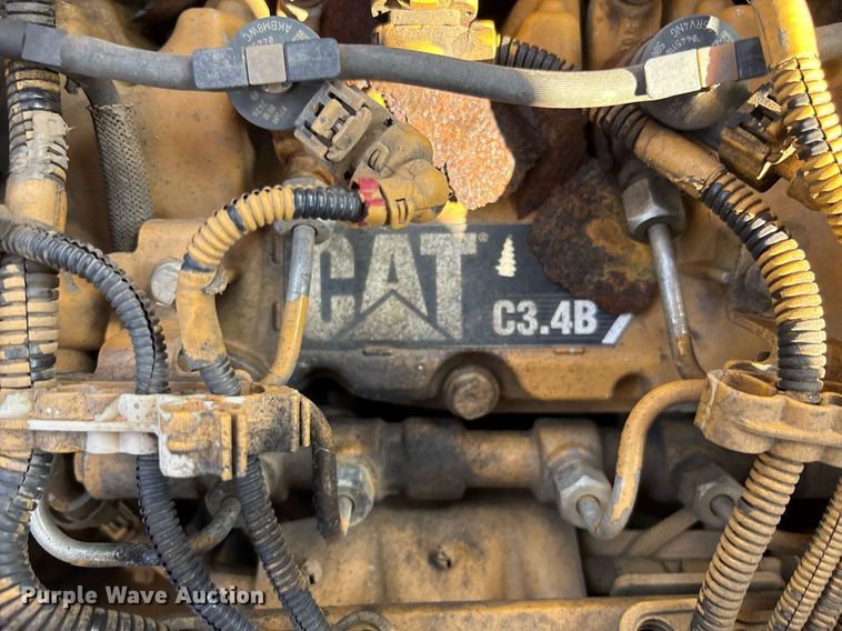 image for item EC3733 2019 Weiler P385B paver