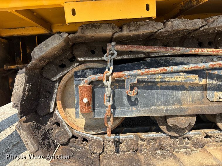 image for item EC3733 2019 Weiler P385B paver