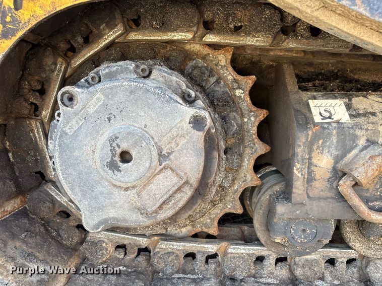 image for item EC3733 2019 Weiler P385B paver