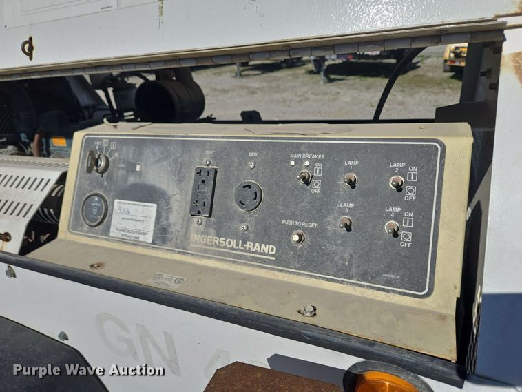 image for item EC4202 2002 Bobcat Daylight light plant