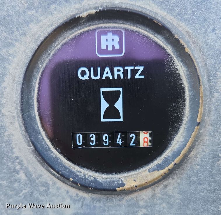 image for item EC4202 2002 Bobcat Daylight light plant