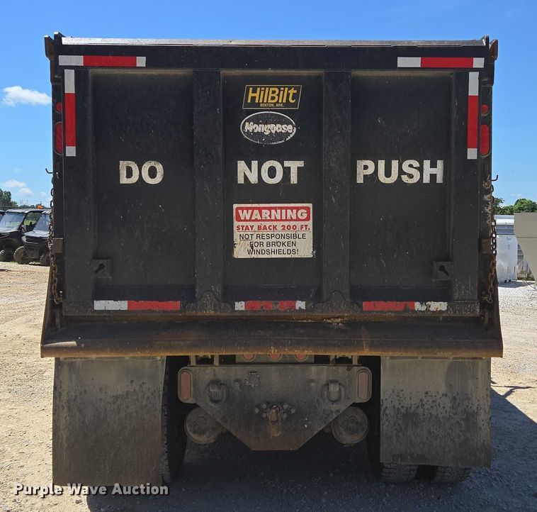 image for item ED2106 2016 Peterbilt 567 dump truck