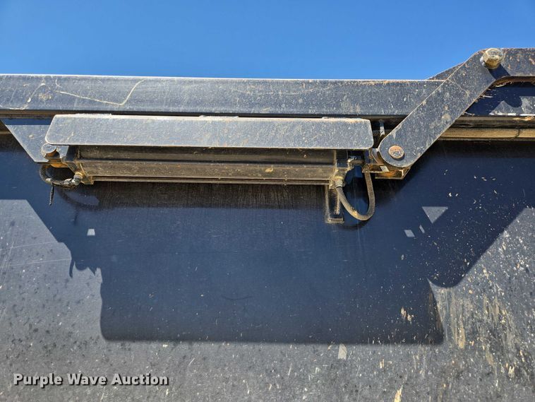 image for item ED2106 2016 Peterbilt 567 dump truck