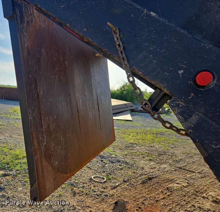 image for item ED2106 2016 Peterbilt 567 dump truck