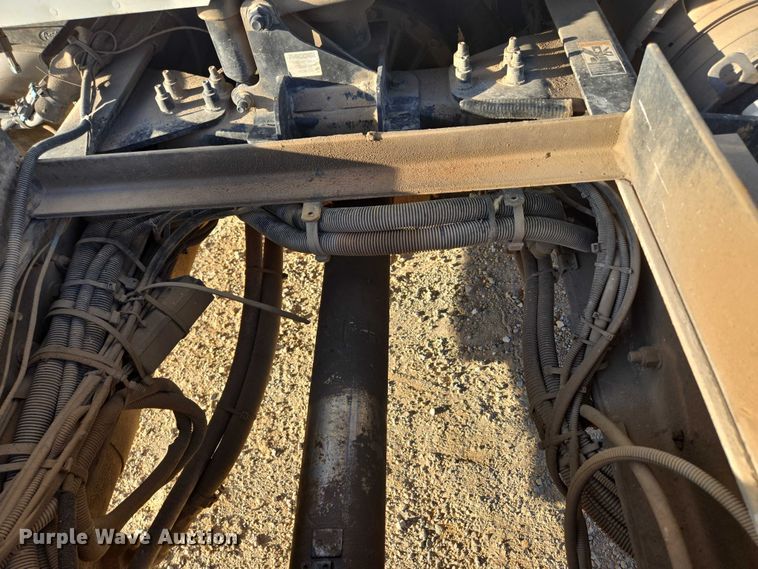 image for item ED2106 2016 Peterbilt 567 dump truck