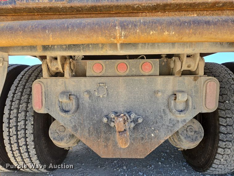 image for item ED2106 2016 Peterbilt 567 dump truck