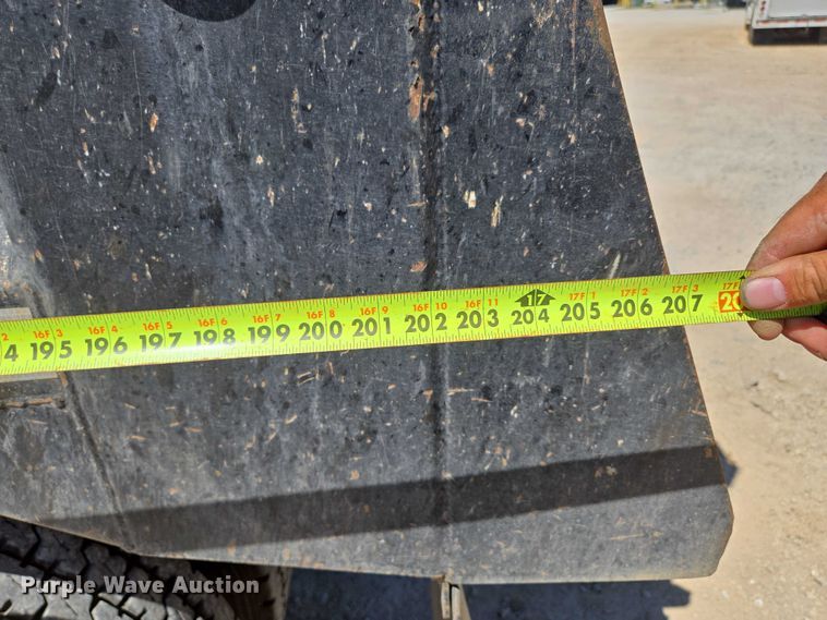 image for item ED2106 2016 Peterbilt 567 dump truck