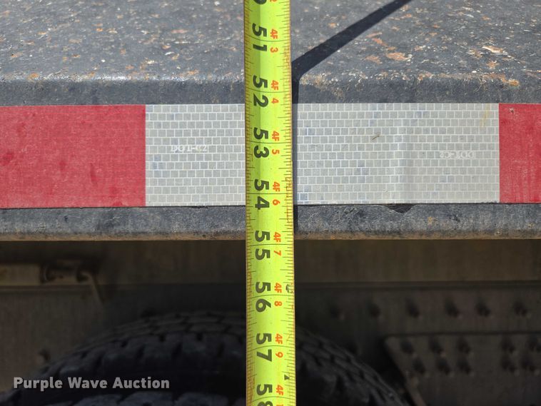 image for item ED2106 2016 Peterbilt 567 dump truck