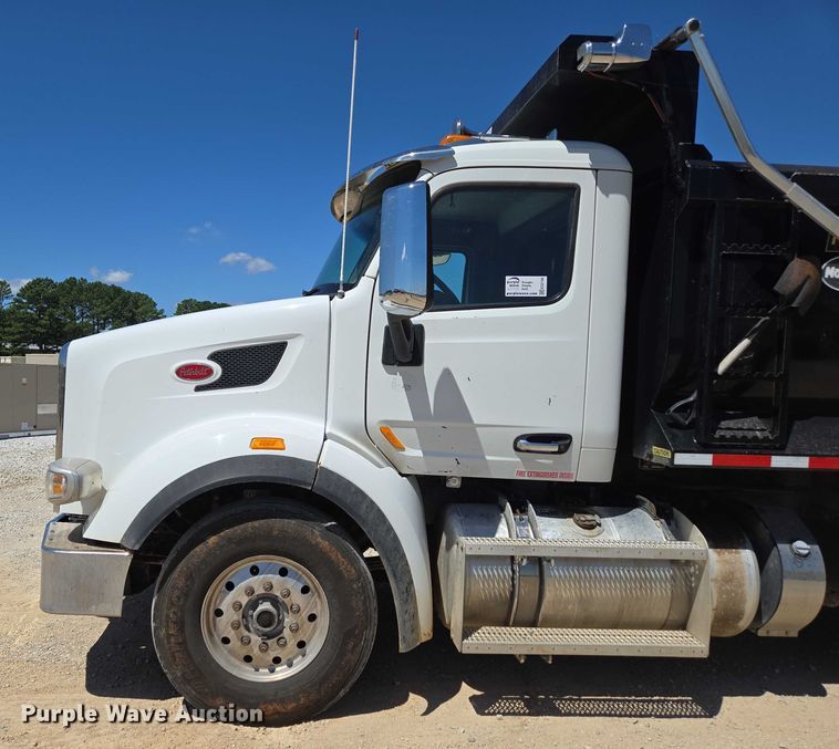 image for item ED2106 2016 Peterbilt 567 dump truck