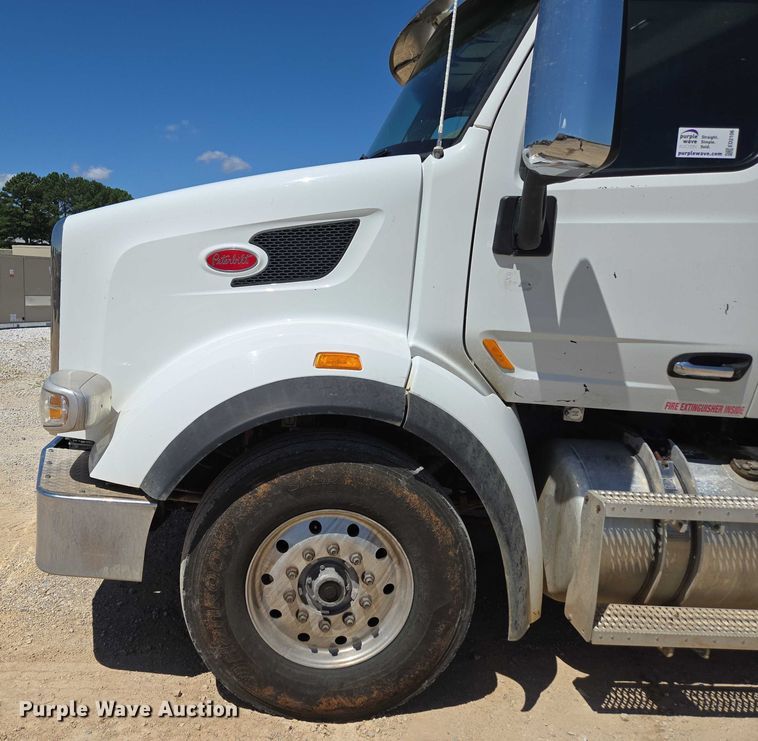 image for item ED2106 2016 Peterbilt 567 dump truck