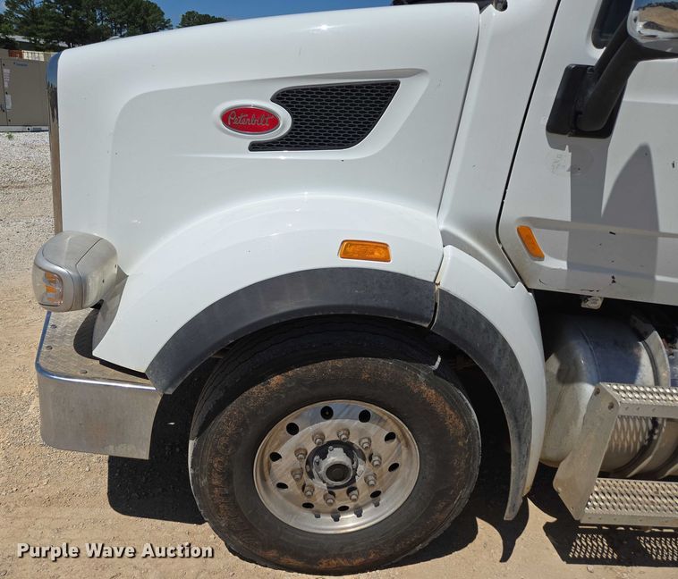 image for item ED2106 2016 Peterbilt 567 dump truck