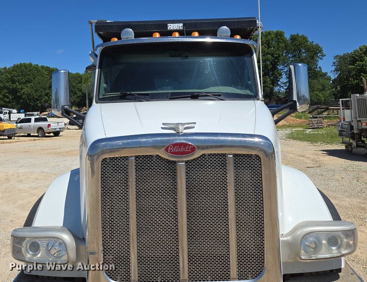 image for item ED2106 2016 Peterbilt 567 dump truck