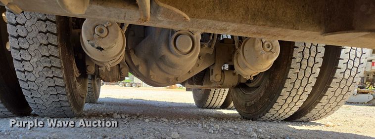 image for item ED2106 2016 Peterbilt 567 dump truck