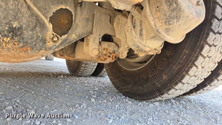 image for item ED2106 2016 Peterbilt 567 dump truck