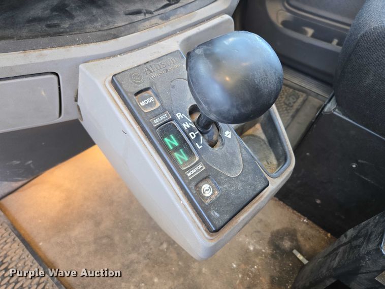 image for item ED2106 2016 Peterbilt 567 dump truck