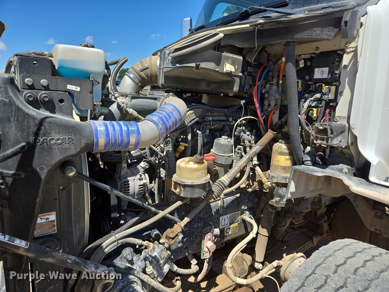 image for item ED2106 2016 Peterbilt 567 dump truck