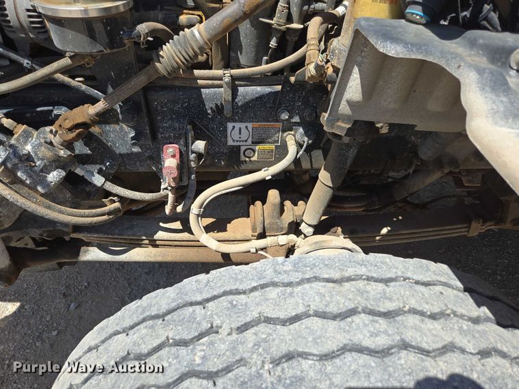 image for item ED2106 2016 Peterbilt 567 dump truck