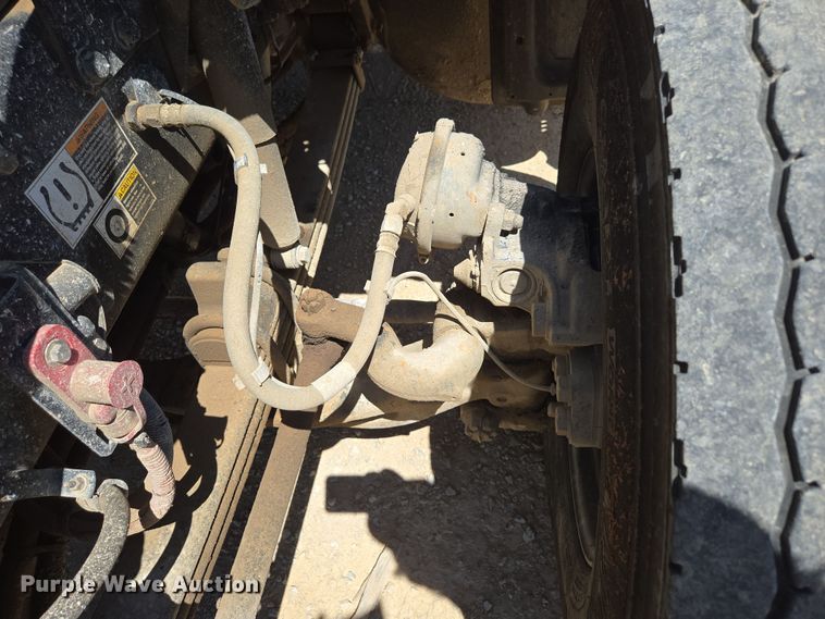 image for item ED2106 2016 Peterbilt 567 dump truck