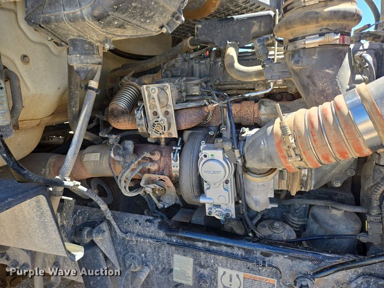 image for item ED2106 2016 Peterbilt 567 dump truck