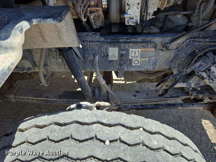 image for item ED2106 2016 Peterbilt 567 dump truck