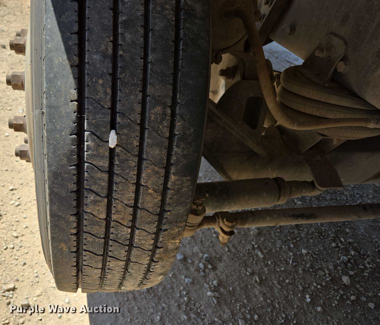 image for item ED2106 2016 Peterbilt 567 dump truck