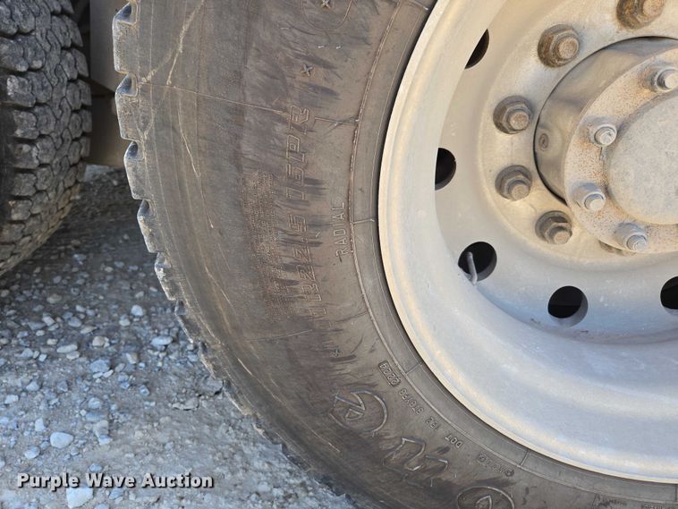 image for item ED2106 2016 Peterbilt 567 dump truck