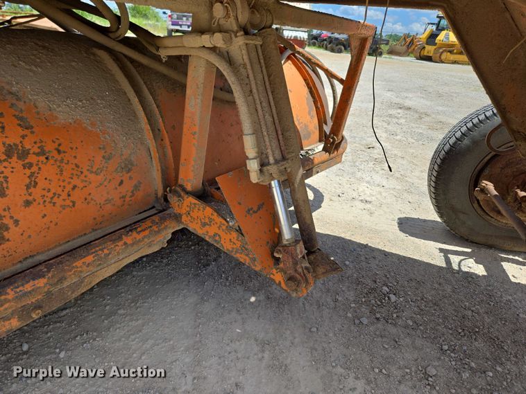 image for item ED2114 1998 Broce RJ 350 broom