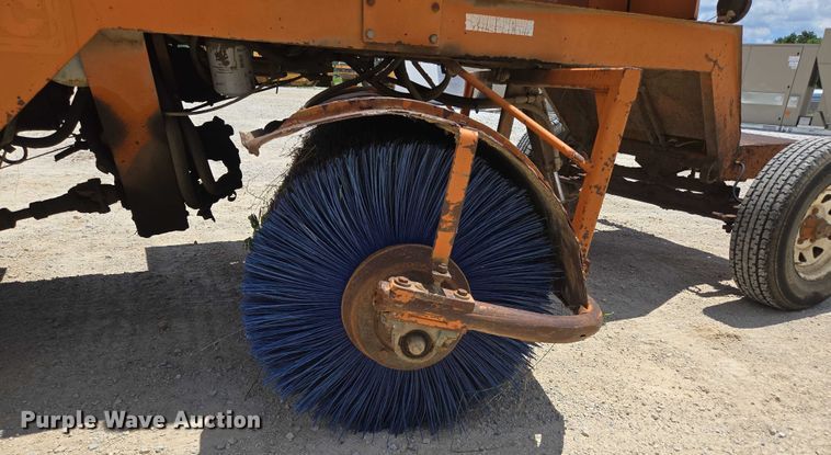 image for item ED2114 1998 Broce RJ 350 broom