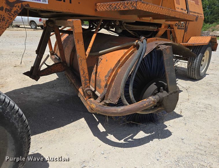 image for item ED2114 1998 Broce RJ 350 broom