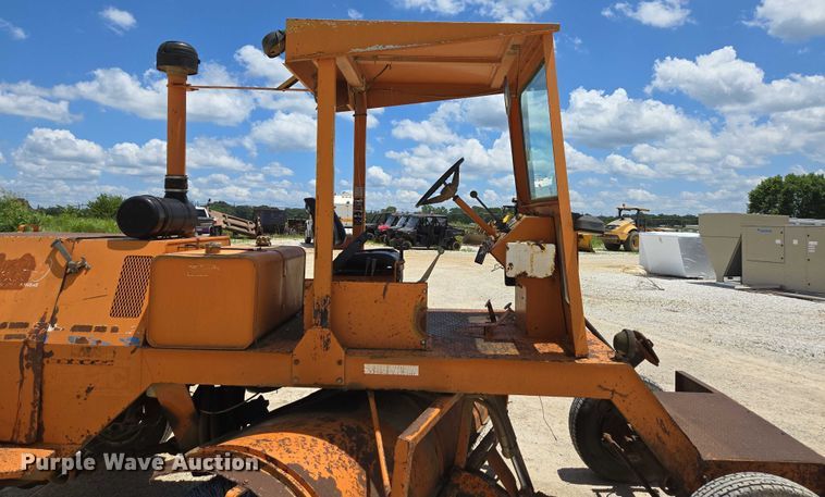 image for item ED2114 1998 Broce RJ 350 broom