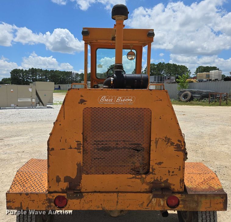 image for item ED2114 1998 Broce RJ 350 broom