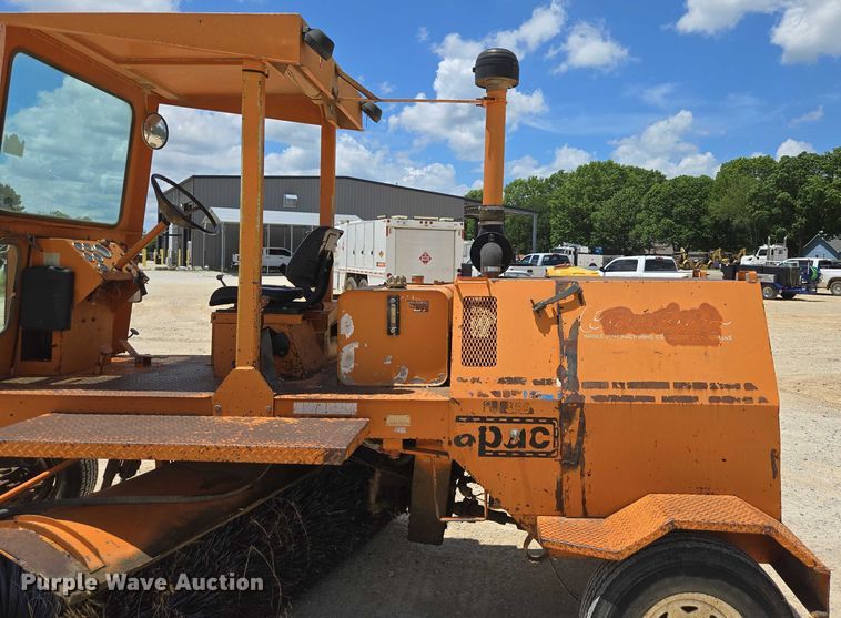 image for item ED2114 1998 Broce RJ 350 broom