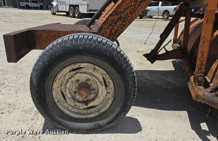 image for item ED2114 1998 Broce RJ 350 broom