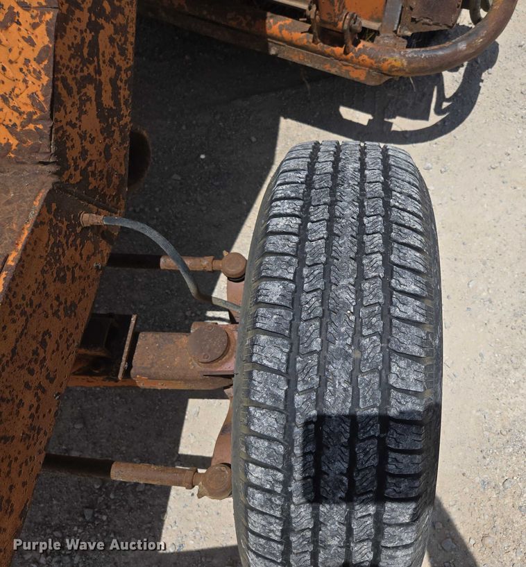 image for item ED2114 1998 Broce RJ 350 broom