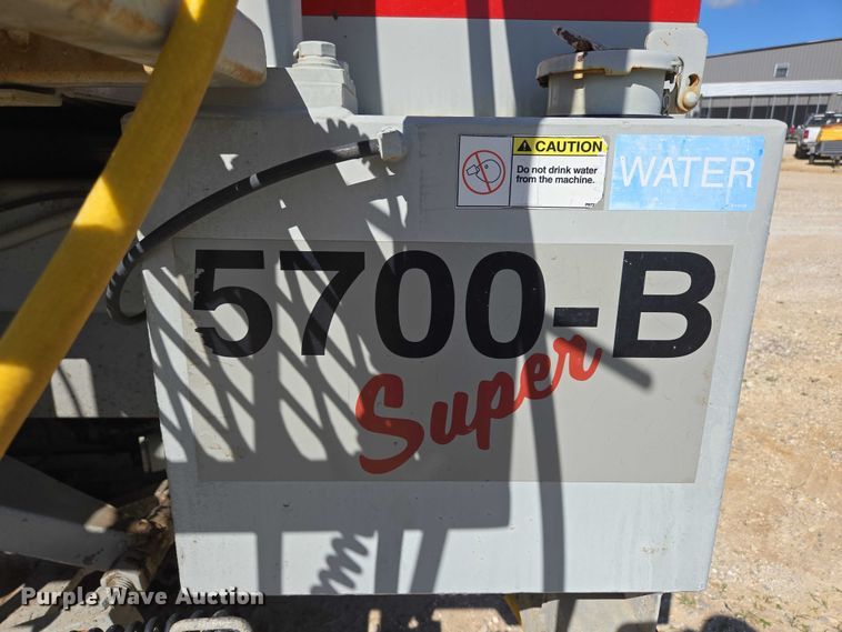 image for item ED2117 2006 Power Curber 5700-B Super curb machine