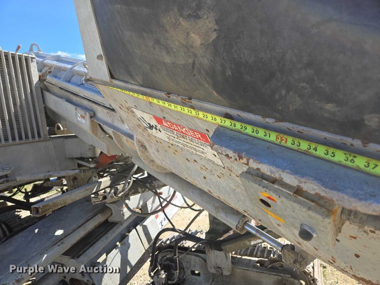 image for item ED2117 2006 Power Curber 5700-B Super curb machine