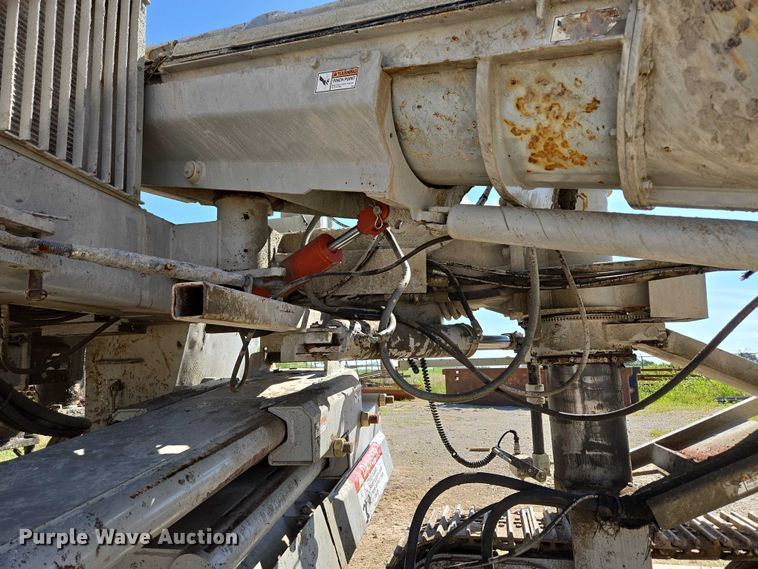 image for item ED2117 2006 Power Curber 5700-B Super curb machine