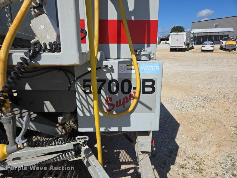 image for item ED2117 2006 Power Curber 5700-B Super curb machine