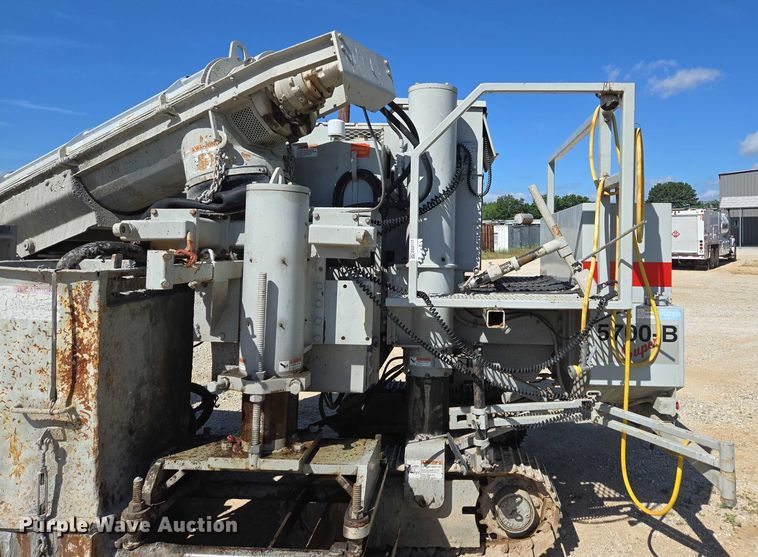 image for item ED2117 2006 Power Curber 5700-B Super curb machine