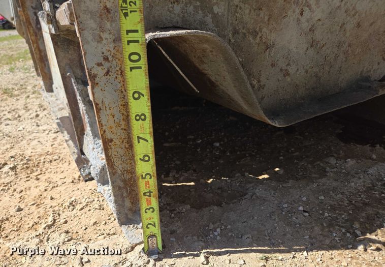 image for item ED2117 2006 Power Curber 5700-B Super curb machine