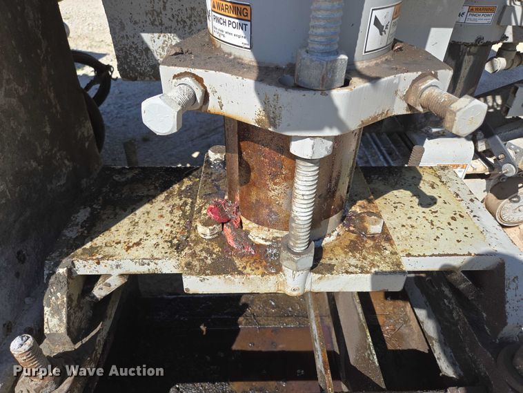 image for item ED2117 2006 Power Curber 5700-B Super curb machine