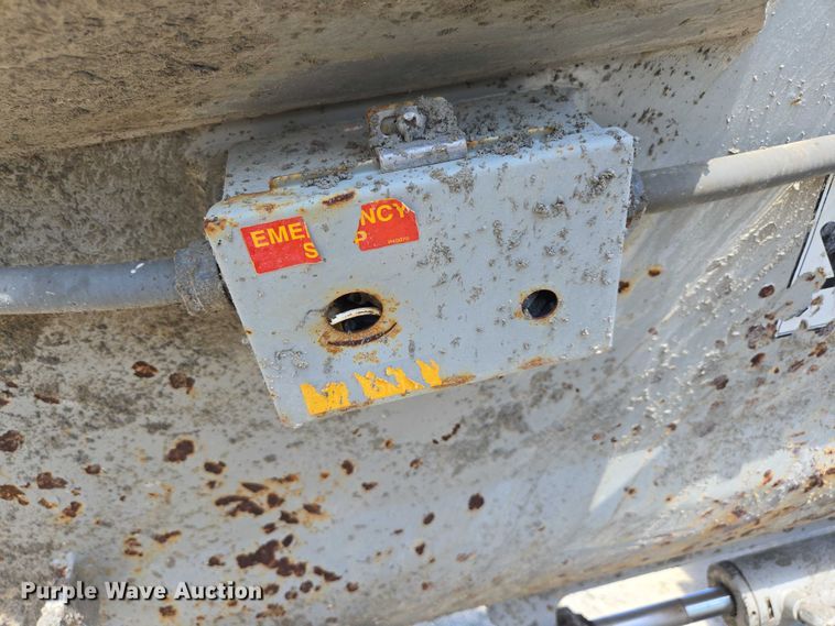 image for item ED2117 2006 Power Curber 5700-B Super curb machine