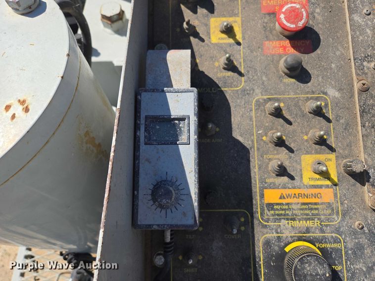 image for item ED2117 2006 Power Curber 5700-B Super curb machine