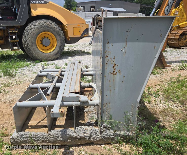 image for item ED2117 2006 Power Curber 5700-B Super curb machine