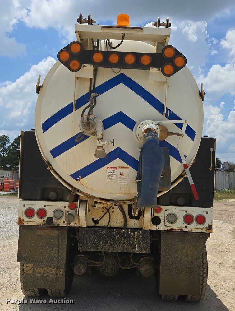 image for item ED2119 2006 International 7500 sewer jetter truck