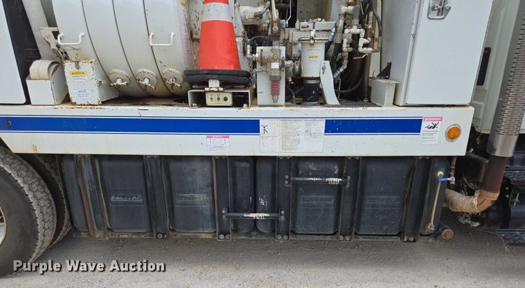 image for item ED2119 2006 International 7500 sewer jetter truck