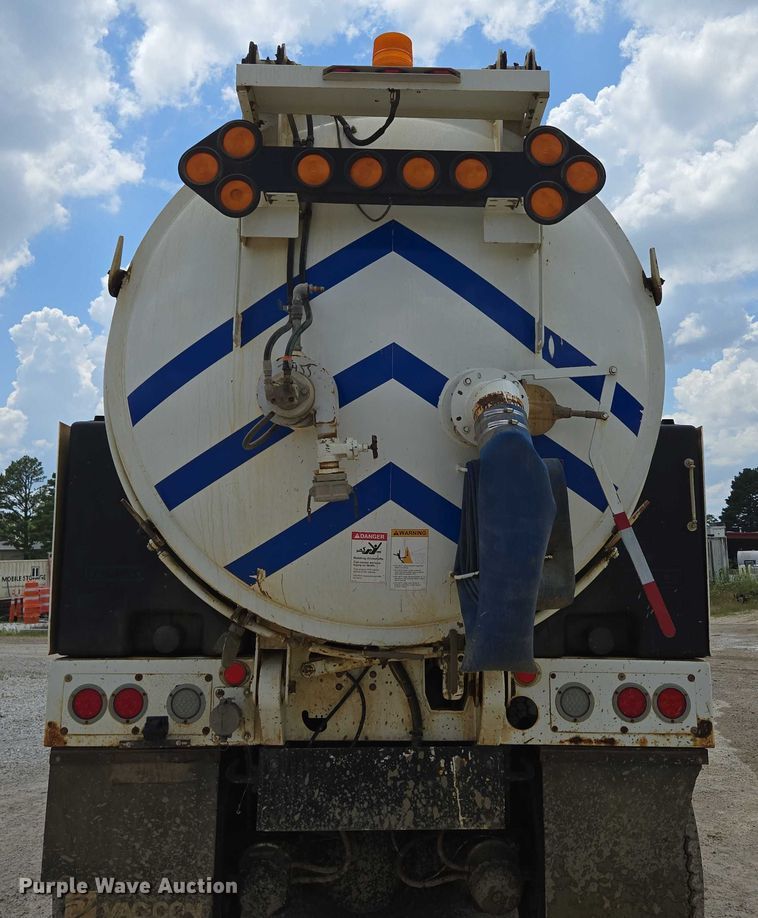 image for item ED2119 2006 International 7500 sewer jetter truck