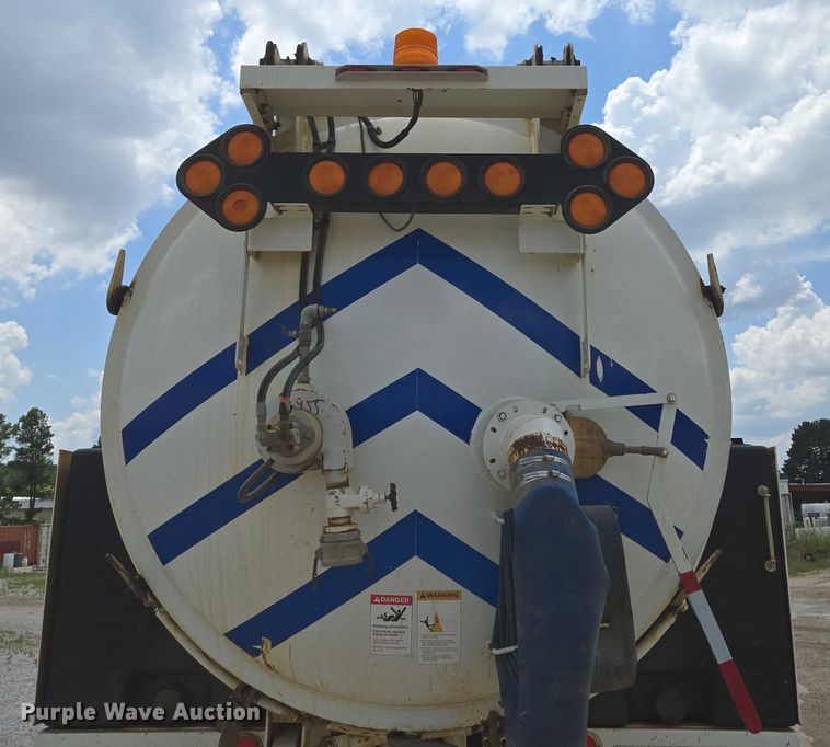 image for item ED2119 2006 International 7500 sewer jetter truck