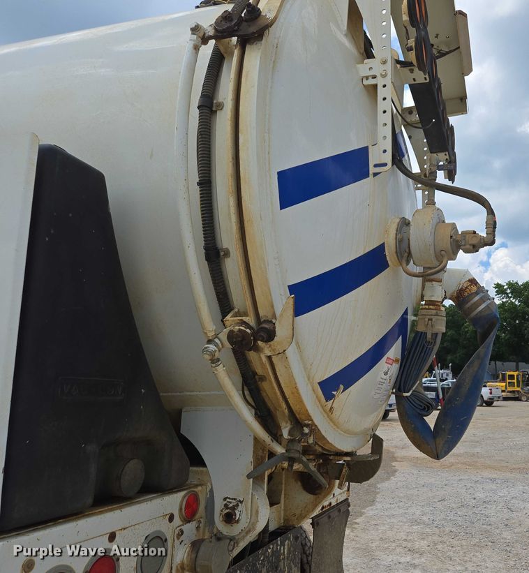 image for item ED2119 2006 International 7500 sewer jetter truck