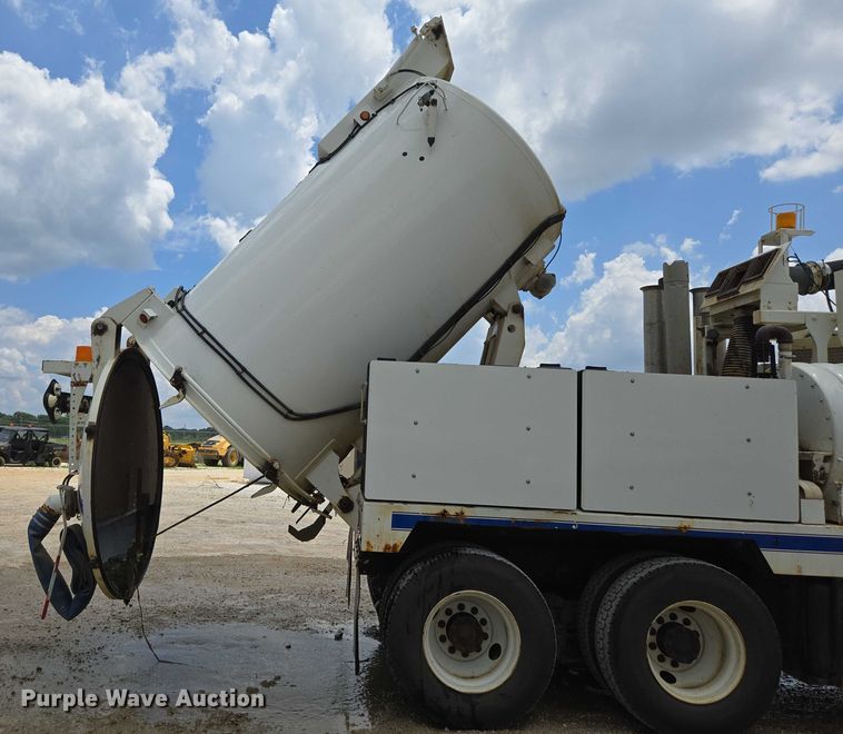 image for item ED2119 2006 International 7500 sewer jetter truck